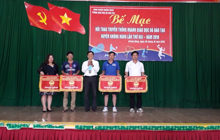 Bế mạc Hội thao truyền thống ngành Giáo dục và Đào tạo huyện Krông Năng lần thứ XIII năm 2018